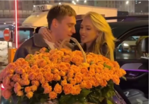 Read more about the article Zavela 16 godina mlađeg blogera sa burnom prošlošću: Kada je Nadežda pokazala novog dečka, internet je potpuno poludeo