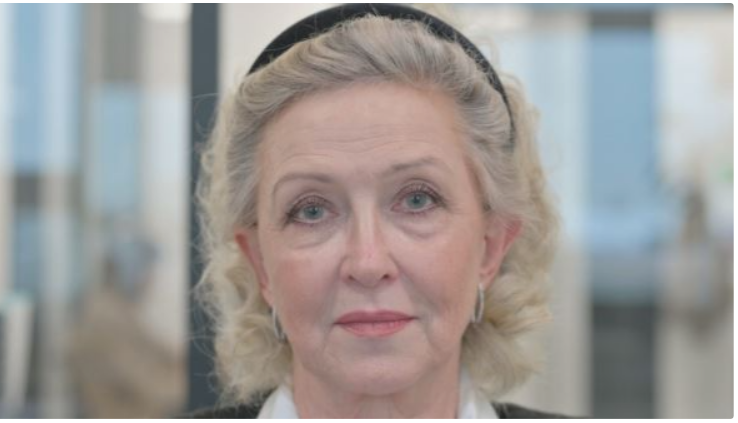 Read more about the article „4 godine nakon sahrane stigla je poruka sa njenog broja: Ono što je porodica otkrila iza toga ledi krv u žilama!“