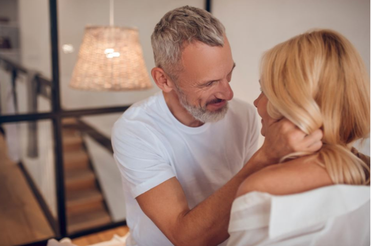 Read more about the article UDALA SE POSLE 50, A ONDA OTKRILA ŠOKANTNU ISTINU: Ono što je uradila nakon prevare muža mnoge će ostaviti bez teksta