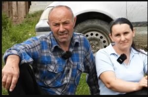 Read more about the article Spasoje OŽENIO ALBANKU i sa primorja je doveo na surovu Goliji da žive bez struje: Imaju ŠEST ĆERKI, čuvaju 200 ovaca i 180 jagnjadi: “Retko bi koja iz Srbije došla sa mnom ovde”